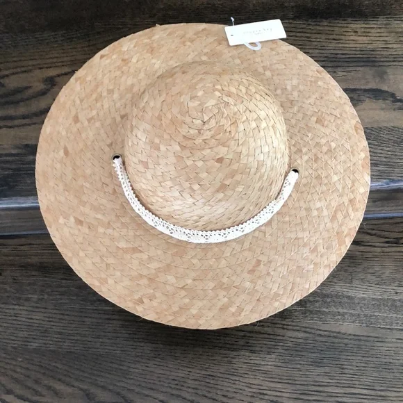 Brand new copper key girls straw hat - Picture 2 of 5